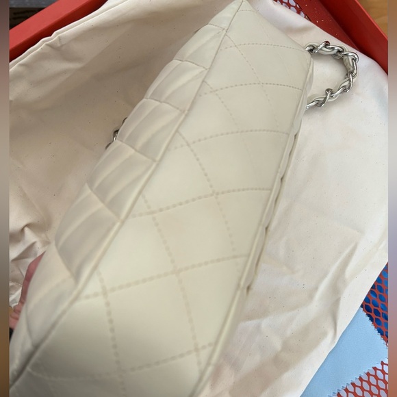 Chanel
Timeless/classique leather handbag - Picture 4 of 4